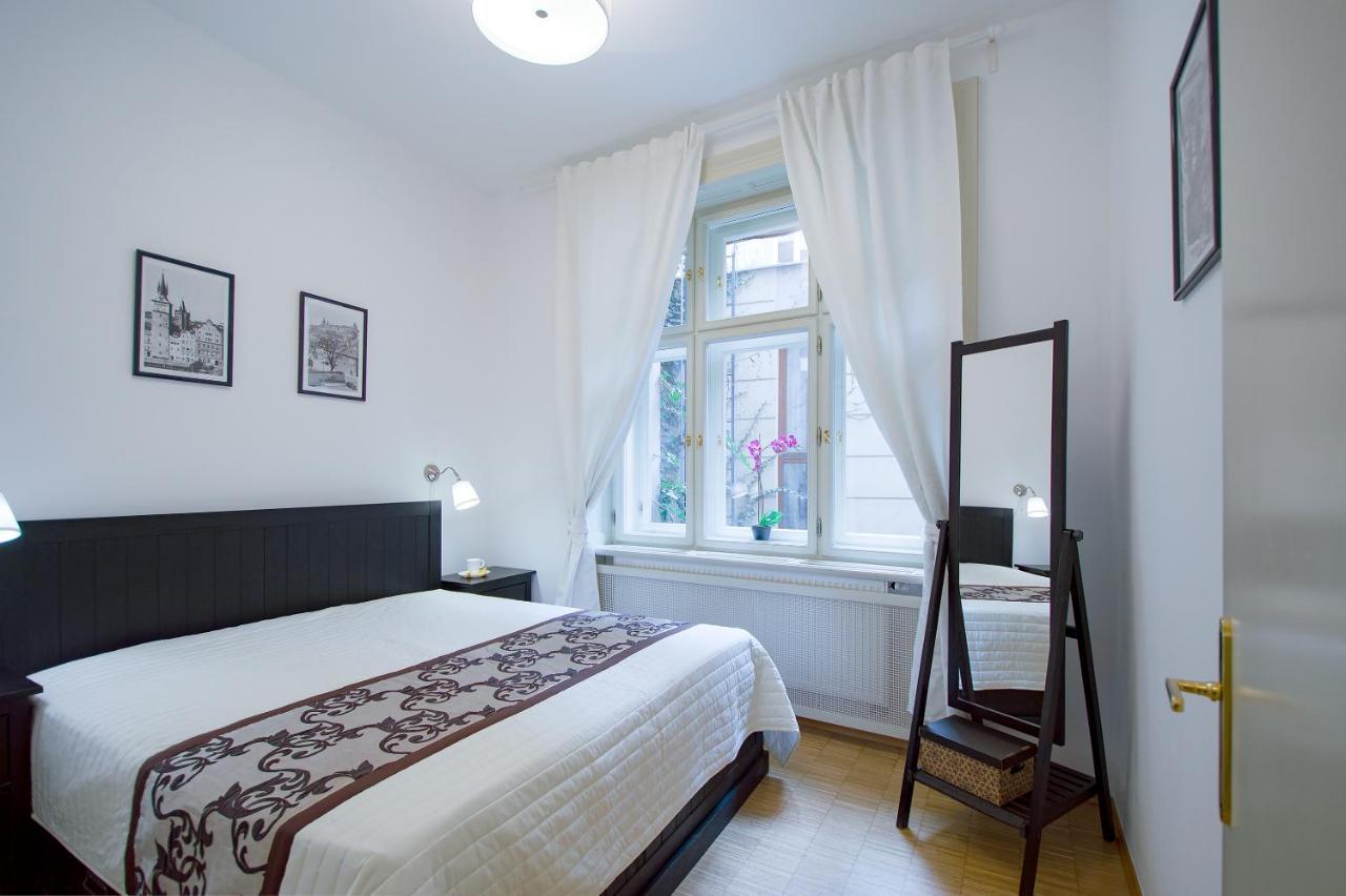 Modern Apartment Charvatova براغ المظهر الخارجي الصورة